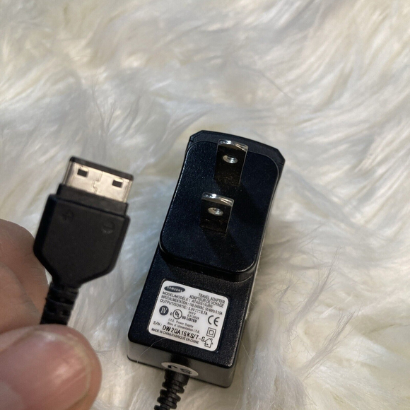 OEM Samsung ATADS10JBE 5.0V 0.7A AC Travel Charger Power Adapter Cable Cord Plug - Picture 3 of 7